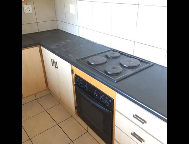 2 BEDROOM APARTMENT FOR SALE IN BERTON PARK